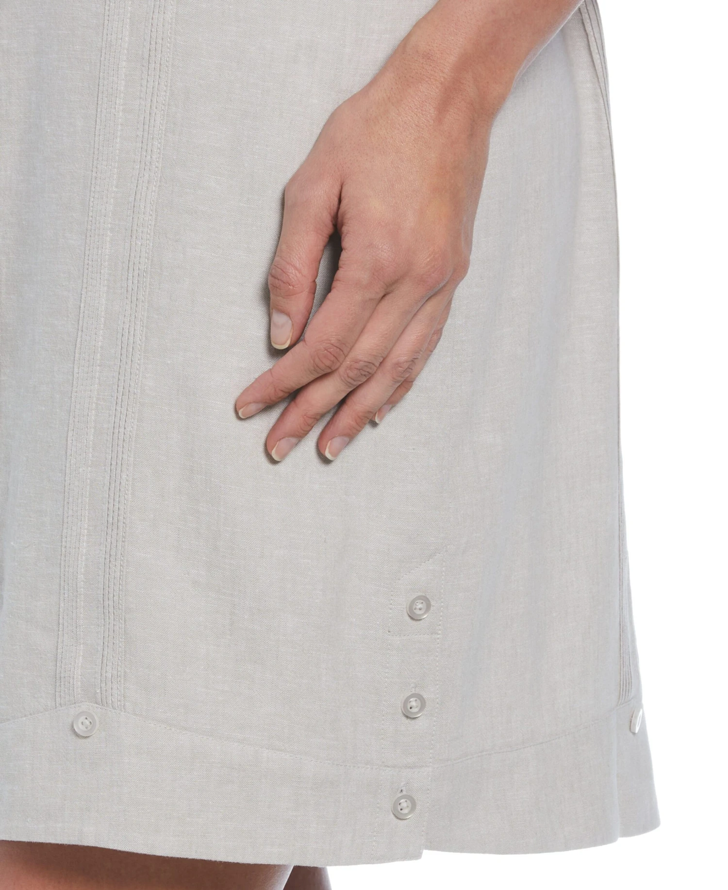 Women's Two-Tone Two-Pocket Linen Blend Guayabera Dress 5 Women's Two-Tone Two-Pocket Linen Blend Guayabera Dress - Image 3